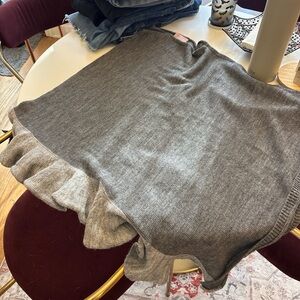 NWOT - Minimalist Italian Alpaca Blend Poncho Cape Gray Ruffle Trim OS
